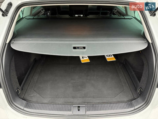 Белый Фольксваген Пассат, объемом двигателя 2 л и пробегом 196 тыс. км за 24999 $, фото 35 на Automoto.ua