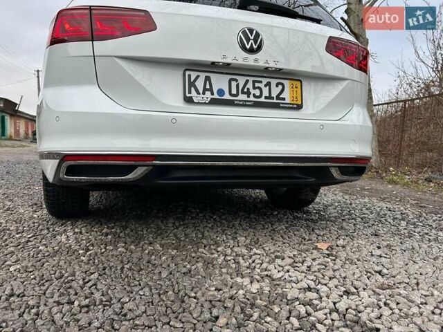 Белый Фольксваген Пассат, объемом двигателя 1.97 л и пробегом 215 тыс. км за 24500 $, фото 42 на Automoto.ua