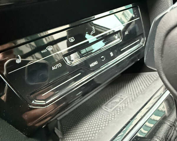 Белый Фольксваген Пассат, объемом двигателя 2 л и пробегом 205 тыс. км за 27500 $, фото 88 на Automoto.ua