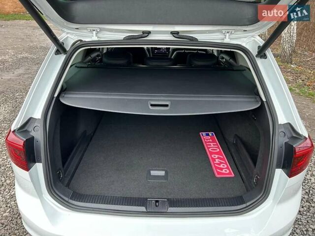 Белый Фольксваген Пассат, объемом двигателя 1.97 л и пробегом 215 тыс. км за 24500 $, фото 56 на Automoto.ua