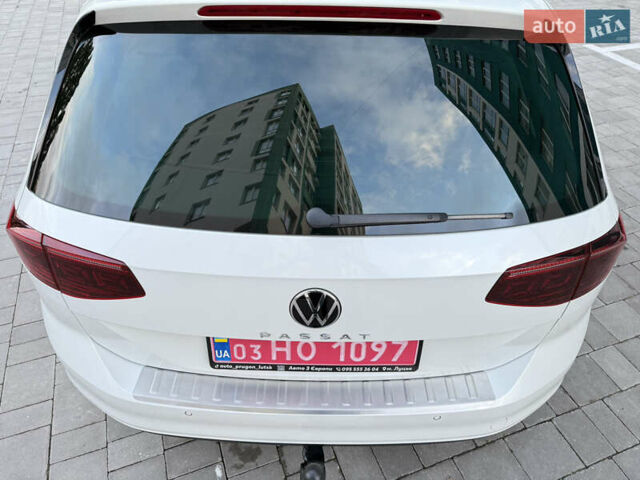 Белый Фольксваген Пассат, объемом двигателя 2 л и пробегом 205 тыс. км за 27500 $, фото 31 на Automoto.ua