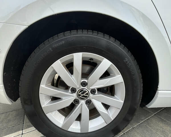 Белый Фольксваген Пассат, объемом двигателя 1.97 л и пробегом 168 тыс. км за 27349 $, фото 42 на Automoto.ua