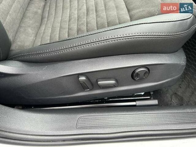 Белый Фольксваген Пассат, объемом двигателя 1.97 л и пробегом 215 тыс. км за 24500 $, фото 50 на Automoto.ua