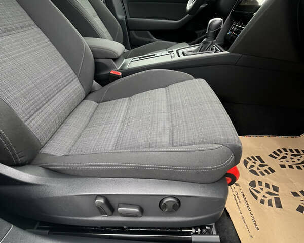 Белый Фольксваген Пассат, объемом двигателя 1.97 л и пробегом 168 тыс. км за 27349 $, фото 55 на Automoto.ua