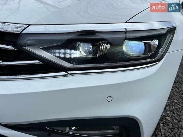 Белый Фольксваген Пассат, объемом двигателя 1.97 л и пробегом 215 тыс. км за 24500 $, фото 14 на Automoto.ua