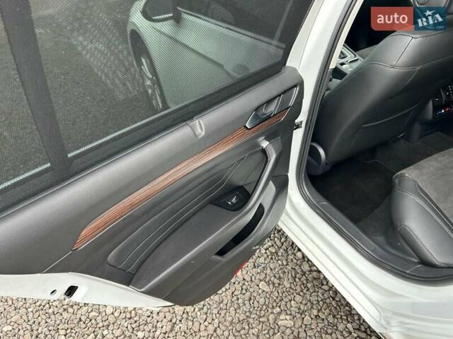 Белый Фольксваген Пассат, объемом двигателя 1.97 л и пробегом 215 тыс. км за 24500 $, фото 25 на Automoto.ua