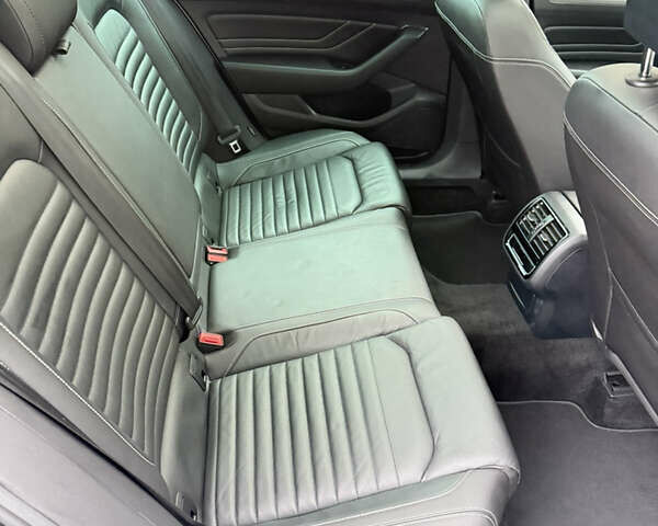 Белый Фольксваген Пассат, объемом двигателя 2 л и пробегом 205 тыс. км за 27500 $, фото 112 на Automoto.ua