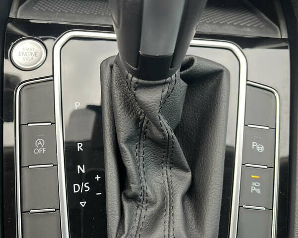 Белый Фольксваген Пассат, объемом двигателя 1.97 л и пробегом 168 тыс. км за 27349 $, фото 82 на Automoto.ua