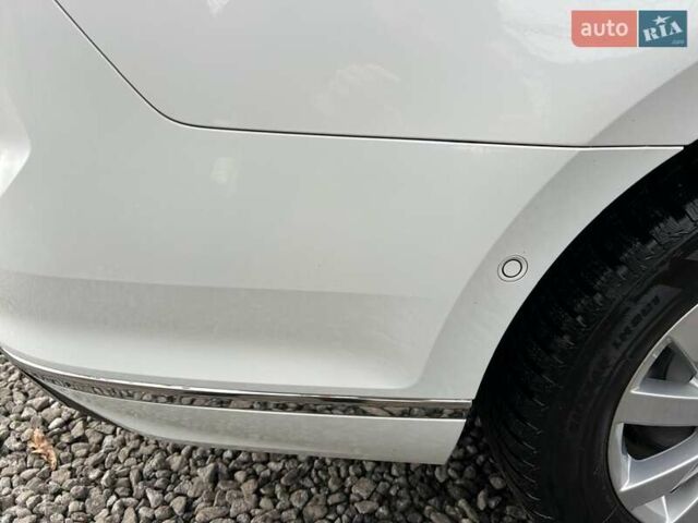 Белый Фольксваген Пассат, объемом двигателя 1.97 л и пробегом 215 тыс. км за 24500 $, фото 37 на Automoto.ua