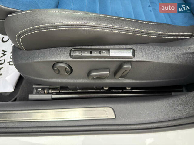 Белый Фольксваген Пассат, объемом двигателя 2 л и пробегом 196 тыс. км за 24999 $, фото 18 на Automoto.ua