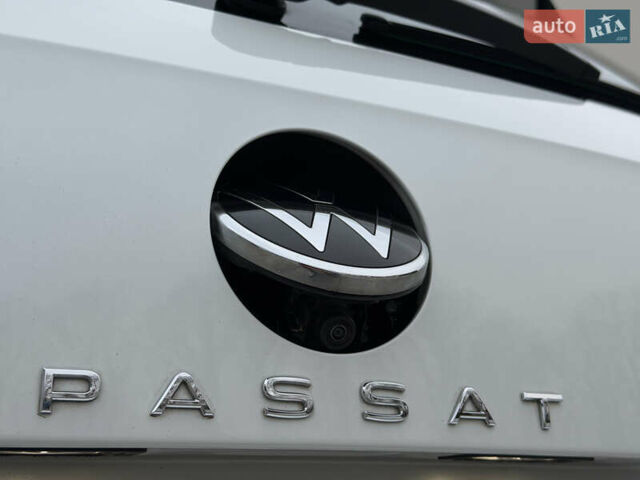 Білий Фольксваген Пассат, об'ємом двигуна 2 л та пробігом 156 тис. км за 26999 $, фото 10 на Automoto.ua