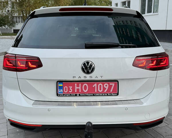 Белый Фольксваген Пассат, объемом двигателя 2 л и пробегом 205 тыс. км за 27500 $, фото 170 на Automoto.ua
