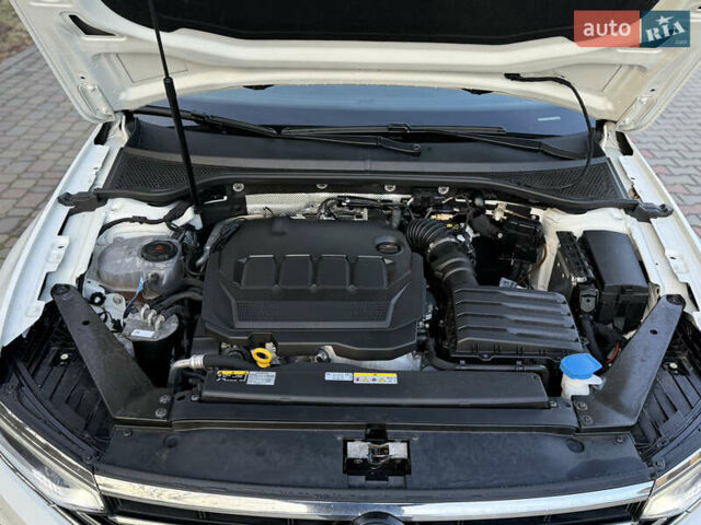 Белый Фольксваген Пассат, объемом двигателя 2 л и пробегом 197 тыс. км за 23700 $, фото 29 на Automoto.ua