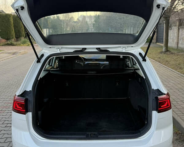 Белый Фольксваген Пассат, объемом двигателя 2 л и пробегом 197 тыс. км за 23700 $, фото 21 на Automoto.ua