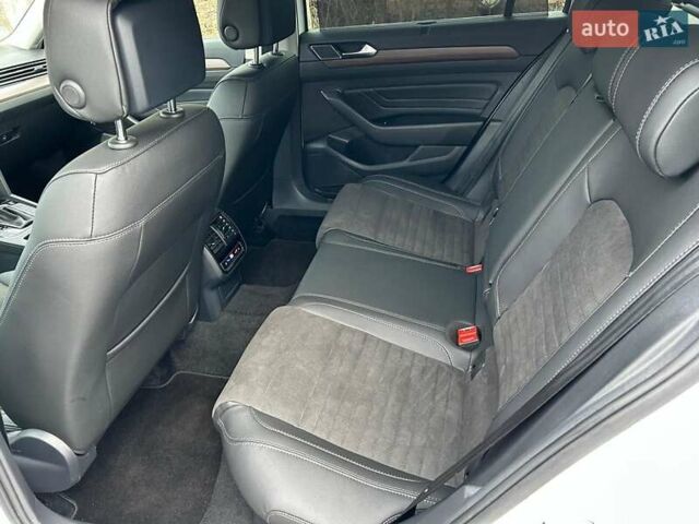 Белый Фольксваген Пассат, объемом двигателя 1.97 л и пробегом 215 тыс. км за 24500 $, фото 30 на Automoto.ua