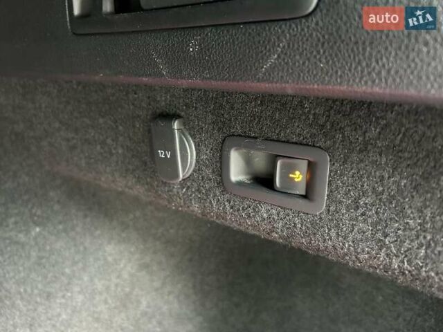 Белый Фольксваген Пассат, объемом двигателя 1.97 л и пробегом 215 тыс. км за 24500 $, фото 60 на Automoto.ua