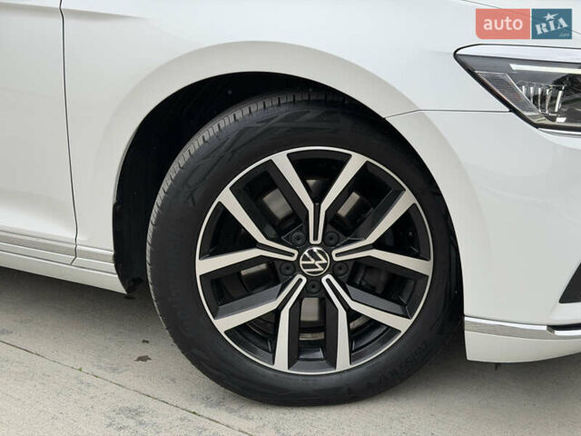 Белый Фольксваген Пассат, объемом двигателя 2 л и пробегом 196 тыс. км за 24999 $, фото 13 на Automoto.ua