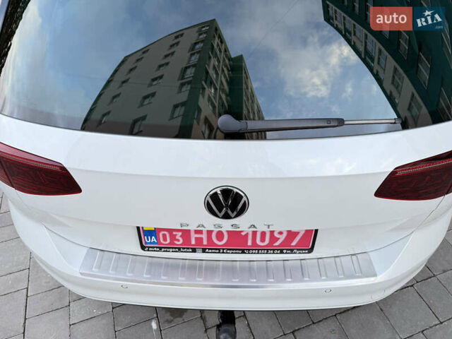 Белый Фольксваген Пассат, объемом двигателя 2 л и пробегом 205 тыс. км за 27500 $, фото 30 на Automoto.ua