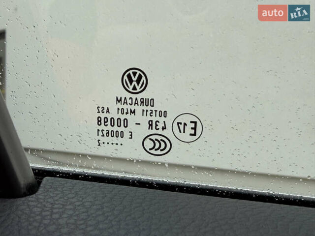 Белый Фольксваген Пассат, объемом двигателя 2 л и пробегом 196 тыс. км за 24999 $, фото 26 на Automoto.ua