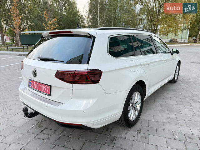 Белый Фольксваген Пассат, объемом двигателя 2 л и пробегом 205 тыс. км за 27500 $, фото 32 на Automoto.ua
