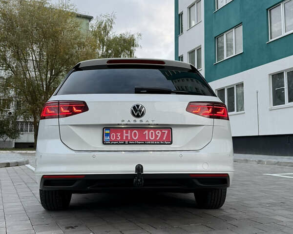 Белый Фольксваген Пассат, объемом двигателя 2 л и пробегом 205 тыс. км за 27500 $, фото 173 на Automoto.ua