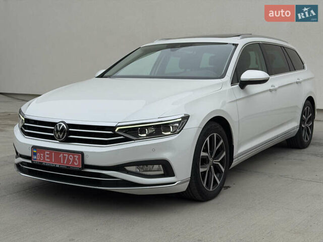 Белый Фольксваген Пассат, объемом двигателя 2 л и пробегом 196 тыс. км за 24999 $, фото 3 на Automoto.ua