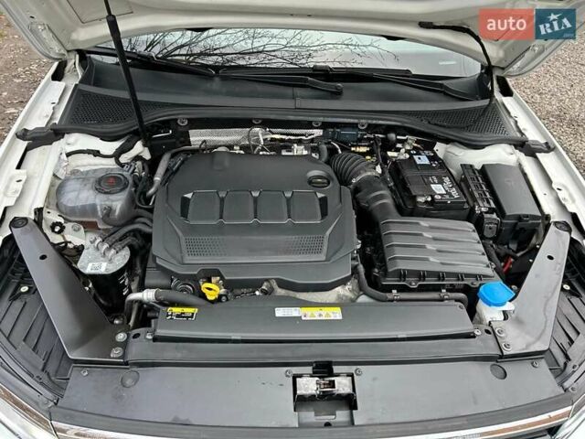 Белый Фольксваген Пассат, объемом двигателя 1.97 л и пробегом 215 тыс. км за 24500 $, фото 52 на Automoto.ua