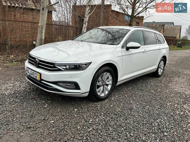 Белый Фольксваген Пассат, объемом двигателя 1.97 л и пробегом 215 тыс. км за 24500 $, фото 13 на Automoto.ua