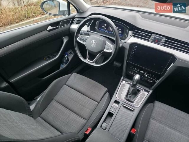 Білий Фольксваген Пассат, об'ємом двигуна 1.97 л та пробігом 224 тис. км за 22999 $, фото 24 на Automoto.ua