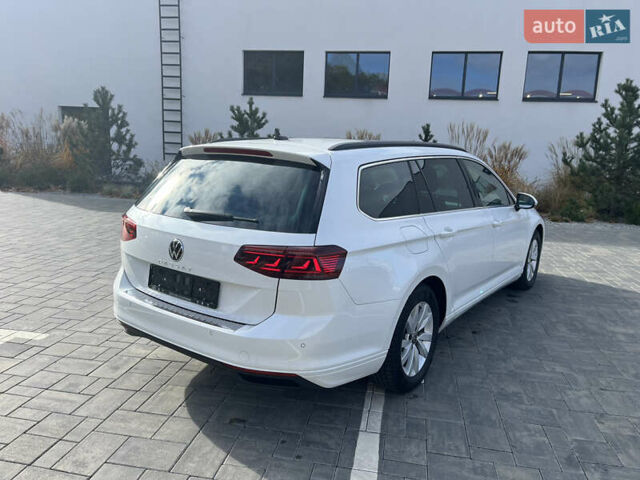 Белый Фольксваген Пассат, объемом двигателя 1.97 л и пробегом 168 тыс. км за 27349 $, фото 8 на Automoto.ua