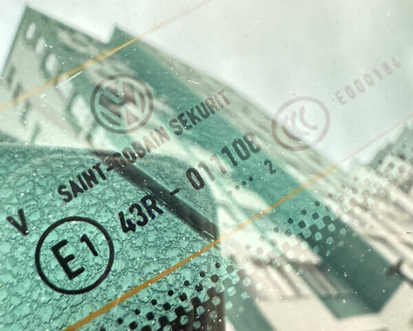 Белый Фольксваген Пассат, объемом двигателя 2 л и пробегом 205 тыс. км за 27500 $, фото 125 на Automoto.ua