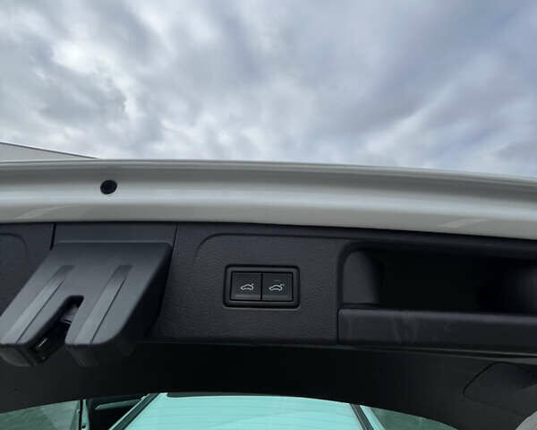 Белый Фольксваген Пассат, объемом двигателя 1.97 л и пробегом 168 тыс. км за 27349 $, фото 70 на Automoto.ua