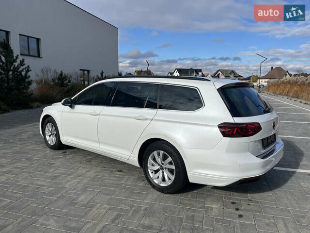 Белый Фольксваген Пассат, объемом двигателя 1.97 л и пробегом 168 тыс. км за 27349 $, фото 4 на Automoto.ua