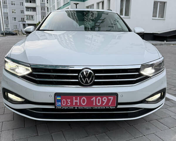 Белый Фольксваген Пассат, объемом двигателя 2 л и пробегом 205 тыс. км за 27500 $, фото 164 на Automoto.ua