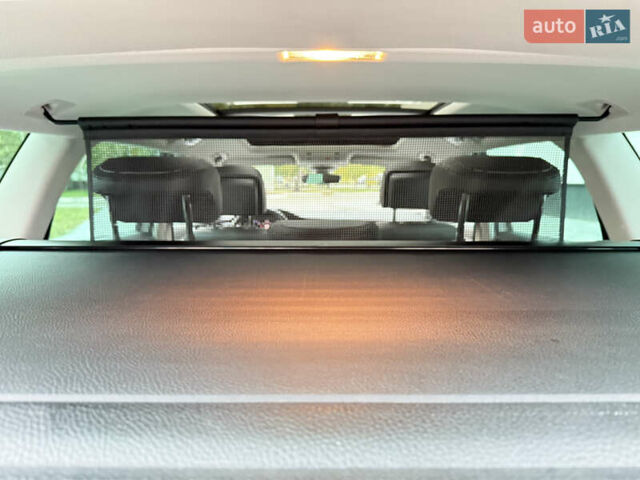 Белый Фольксваген Пассат, объемом двигателя 2 л и пробегом 205 тыс. км за 27500 $, фото 100 на Automoto.ua