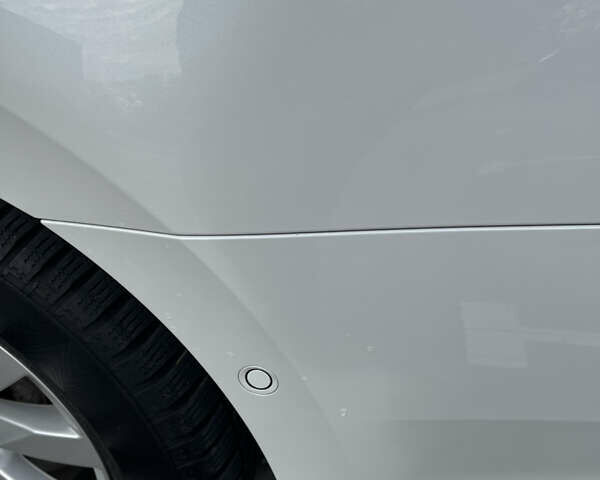 Белый Фольксваген Пассат, объемом двигателя 1.97 л и пробегом 168 тыс. км за 27349 $, фото 30 на Automoto.ua