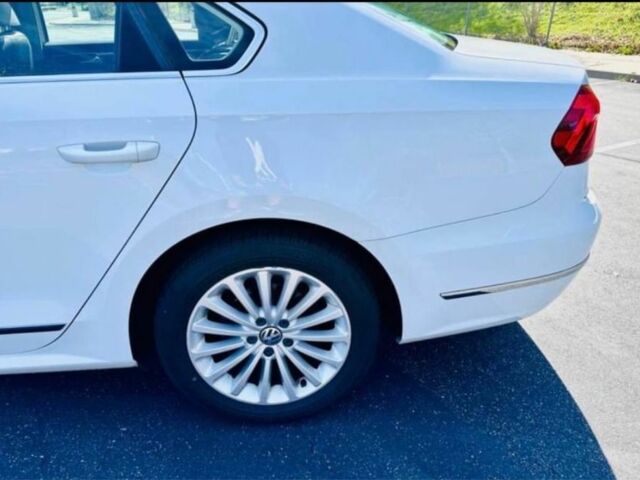 Белый Фольксваген Пассат, объемом двигателя 0 л и пробегом 130 тыс. км за 7800 $, фото 5 на Automoto.ua