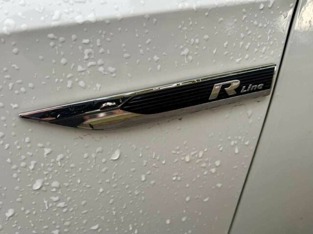 Фольксваген Пассат 2017 в Киеве на Automoto.ua Белый Фольксваген Пассат, объемом двигателя 0 л и пробегом 98 тыс. км за 9700 $, фото 19 на Automoto.ua