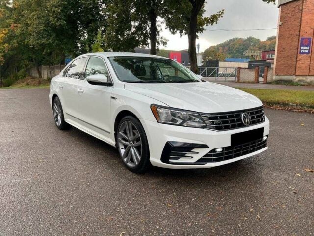 Фольксваген Пассат 2017 в Киеве на Automoto.ua Белый Фольксваген Пассат, объемом двигателя 0 л и пробегом 98 тыс. км за 9700 $, фото 1 на Automoto.ua