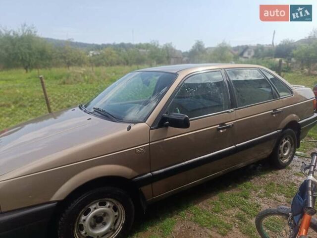 Бежевий Фольксваген Пассат, об'ємом двигуна 1.8 л та пробігом 300 тис. км за 1300 $, фото 2 на Automoto.ua
