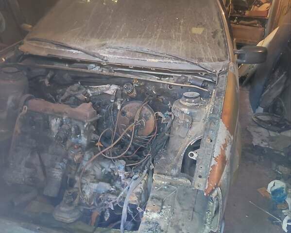 Бежевый Фольксваген Пассат, объемом двигателя 1.6 л и пробегом 300 тыс. км за 1000 $, фото 5 на Automoto.ua