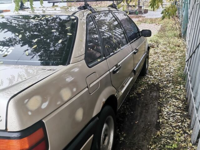 Бежевый Фольксваген Пассат, объемом двигателя 1.8 л и пробегом 100 тыс. км за 650 $, фото 4 на Automoto.ua