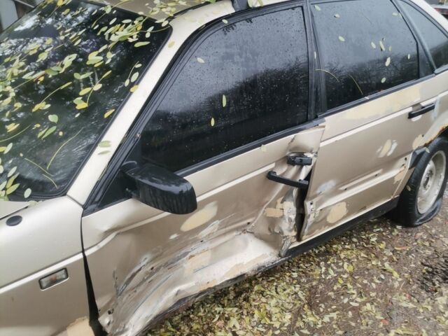 Бежевый Фольксваген Пассат, объемом двигателя 1.8 л и пробегом 100 тыс. км за 650 $, фото 1 на Automoto.ua