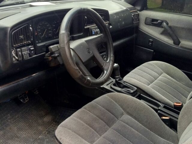 Бежевый Фольксваген Пассат, объемом двигателя 2 л и пробегом 239 тыс. км за 800 $, фото 1 на Automoto.ua