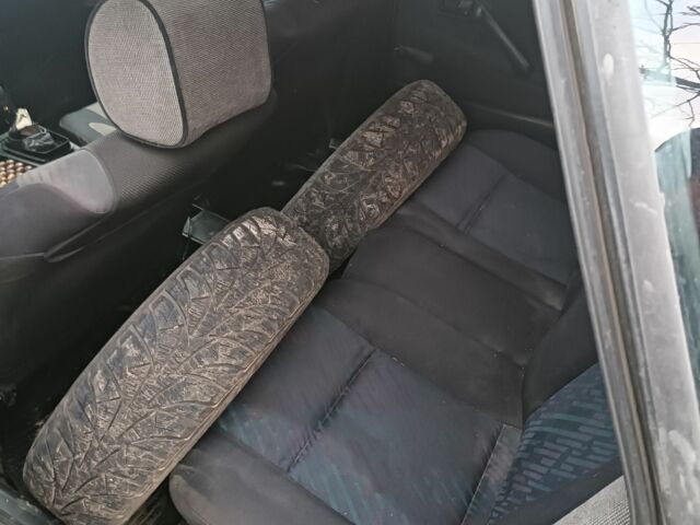 Бежевый Фольксваген Пассат, объемом двигателя 1.9 л и пробегом 300 тыс. км за 1350 $, фото 5 на Automoto.ua