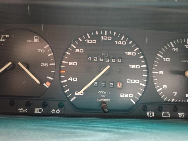 Бежевый Фольксваген Пассат, объемом двигателя 2 л и пробегом 426 тыс. км за 2200 $, фото 5 на Automoto.ua