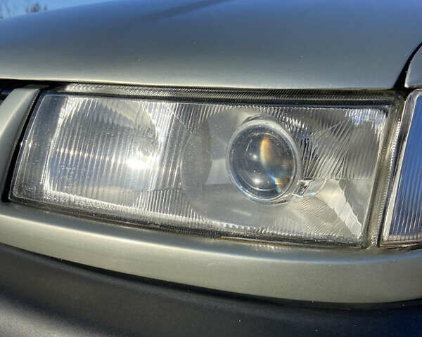 Бежевый Фольксваген Пассат, объемом двигателя 1.8 л и пробегом 298 тыс. км за 2500 $, фото 11 на Automoto.ua