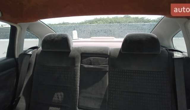 Бежевый Фольксваген Пассат, объемом двигателя 1.6 л и пробегом 300 тыс. км за 5000 $, фото 34 на Automoto.ua