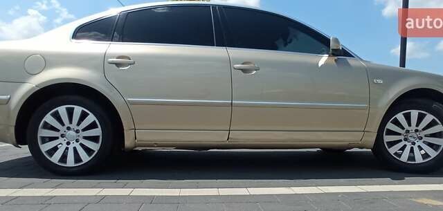 Бежевый Фольксваген Пассат, объемом двигателя 1.6 л и пробегом 300 тыс. км за 5000 $, фото 17 на Automoto.ua