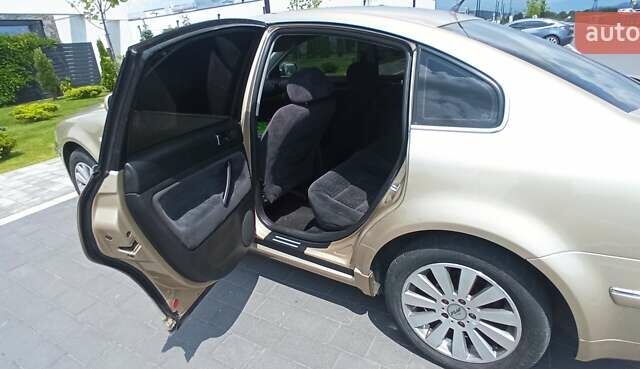 Бежевый Фольксваген Пассат, объемом двигателя 1.6 л и пробегом 300 тыс. км за 5000 $, фото 7 на Automoto.ua